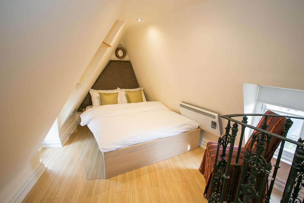 O'connell Bridge Apartment